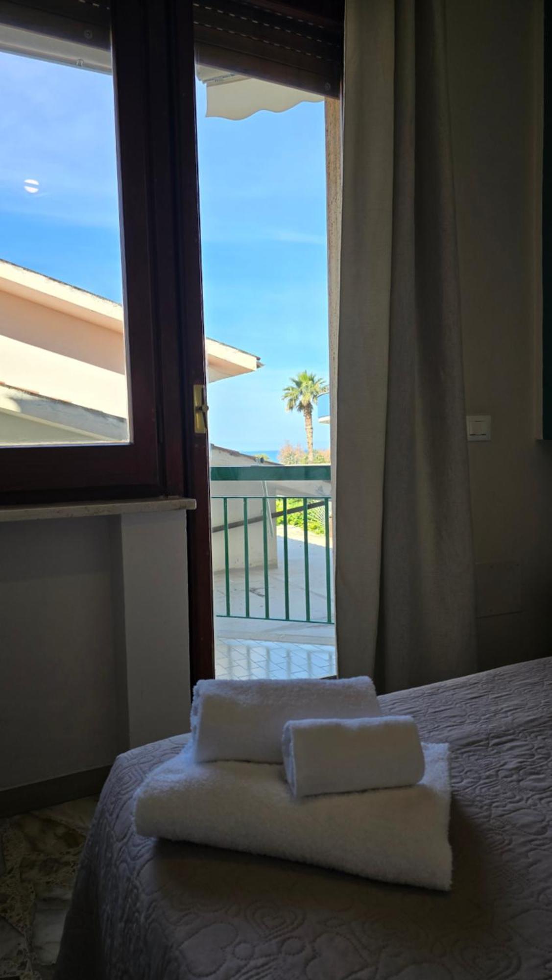 Ad Un Passo Dal Mare Bed & Breakfast Praia a Mare Luaran gambar